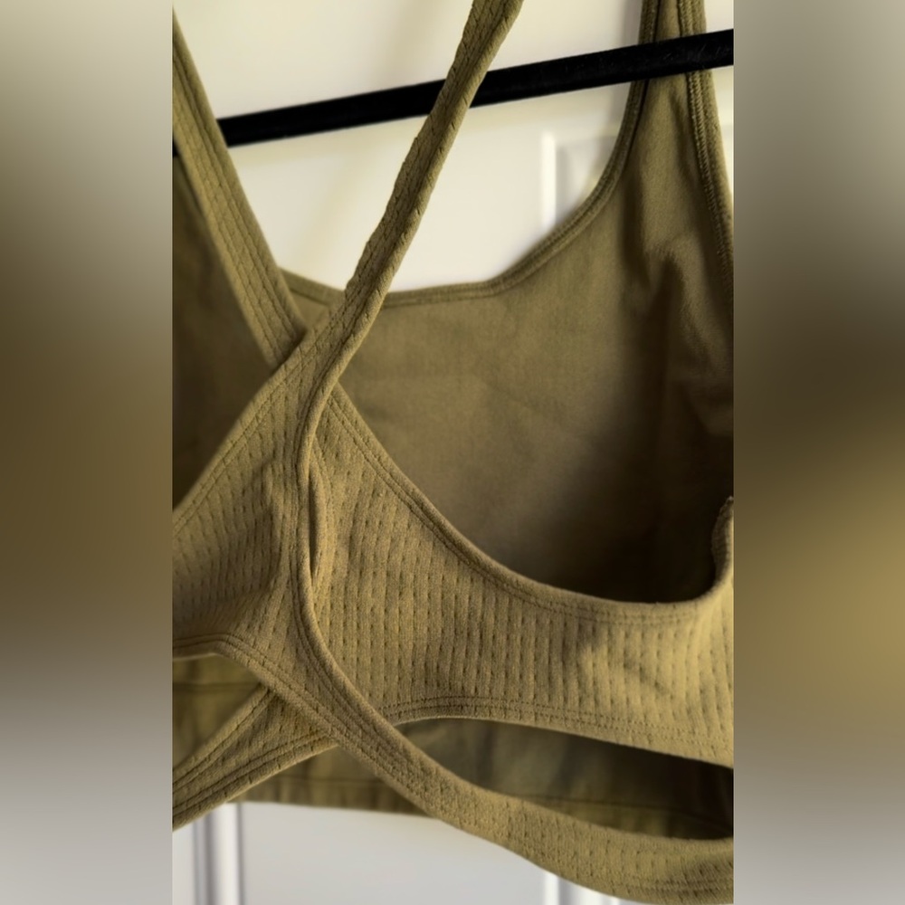 WORN ONCE Fabletics NO-BOUNCE SCULPTKNIT® BRA In Color Moss Green LIKE NEW - Picture 15 of 17